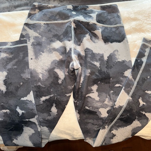 Brand New Lululemon Wonder Under Tights - Picture 1 of 4